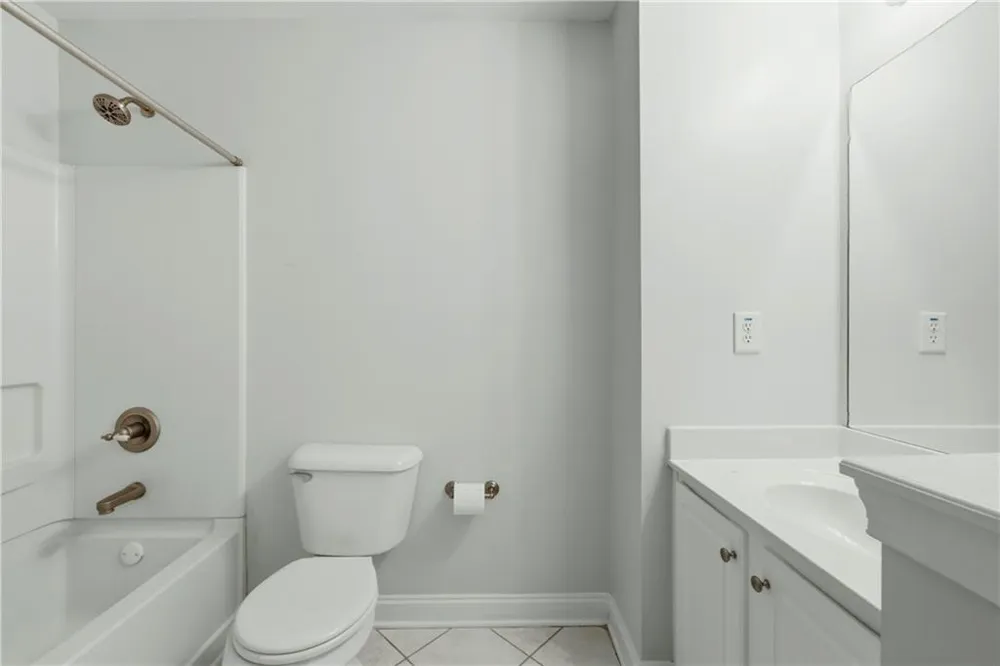 3032 MockingBird Lane East Point, GA 30344