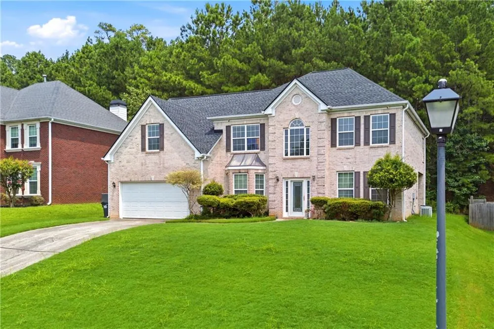 3032 MockingBird Lane East Point, GA 30344