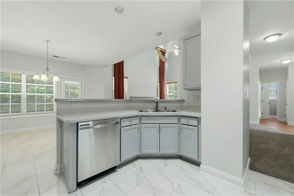 3032 MockingBird Lane East Point, GA 30344