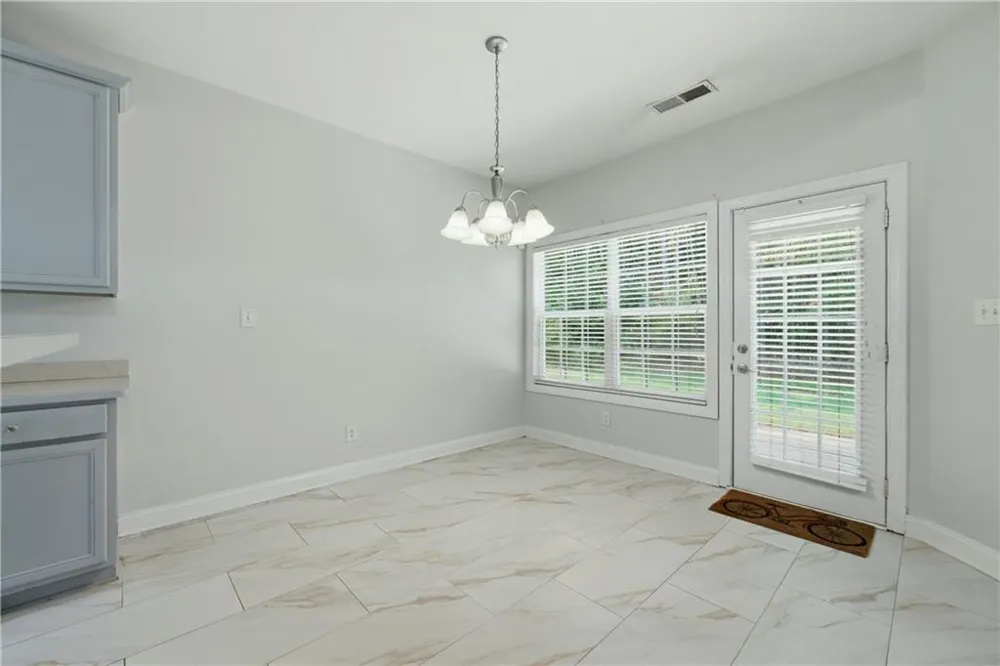 3032 MockingBird Lane East Point, GA 30344