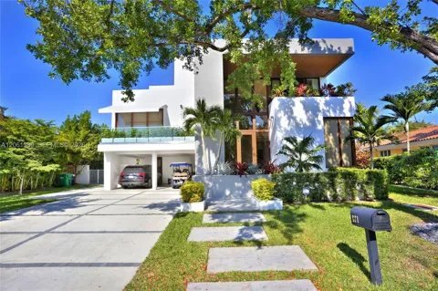 121 Buttonwood Dr