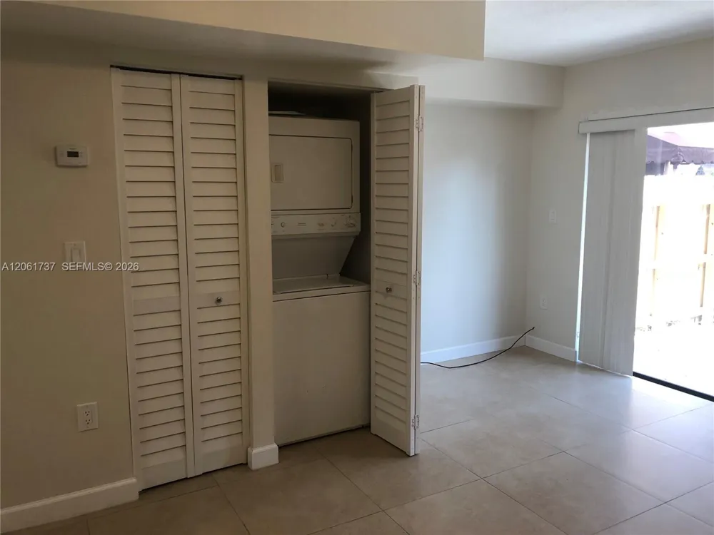 5806 W 26th Ave #210 Hialeah, FL 33016