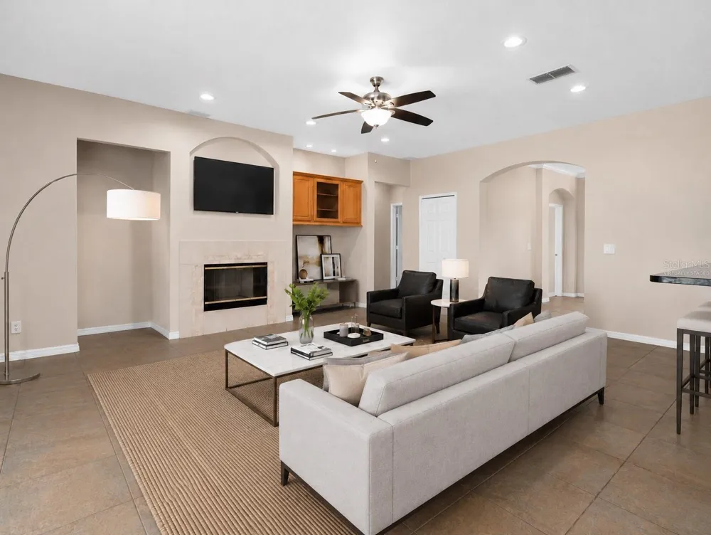 13821 AMBERLEIGH ROAD Orlando, FL 32837