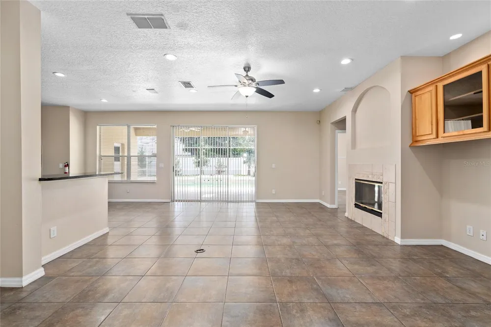 13821 AMBERLEIGH ROAD Orlando, FL 32837
