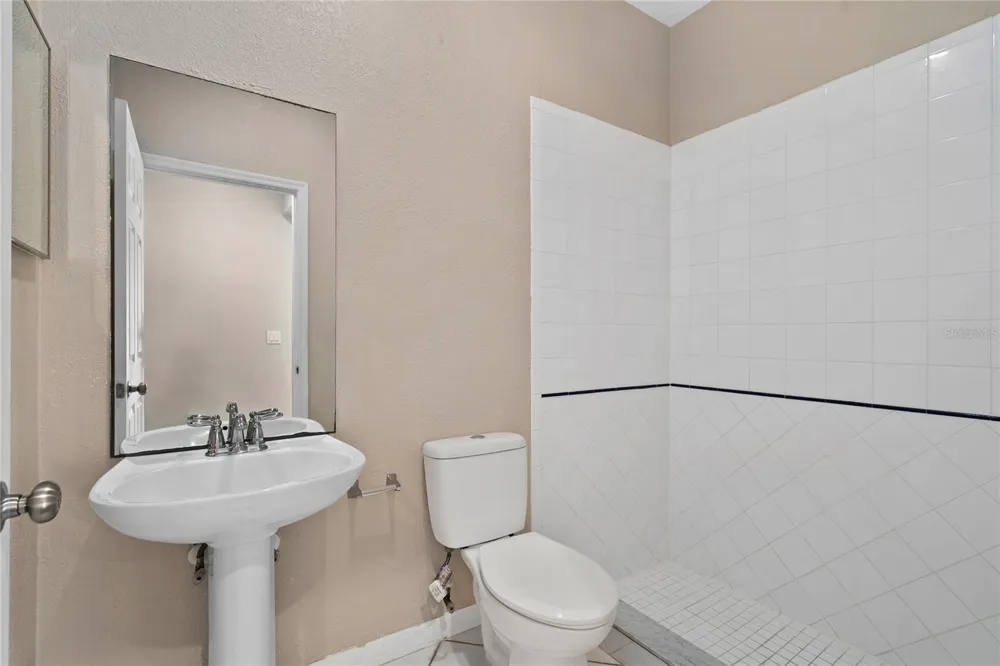 13821 AMBERLEIGH ROAD Orlando, FL 32837