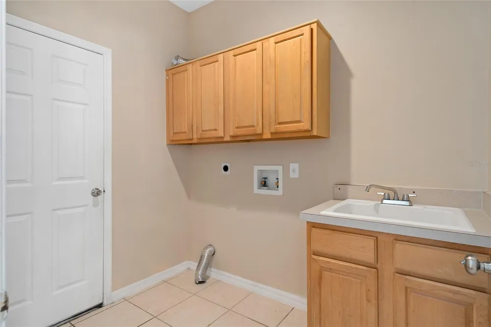 13821 AMBERLEIGH ROAD Orlando, FL 32837