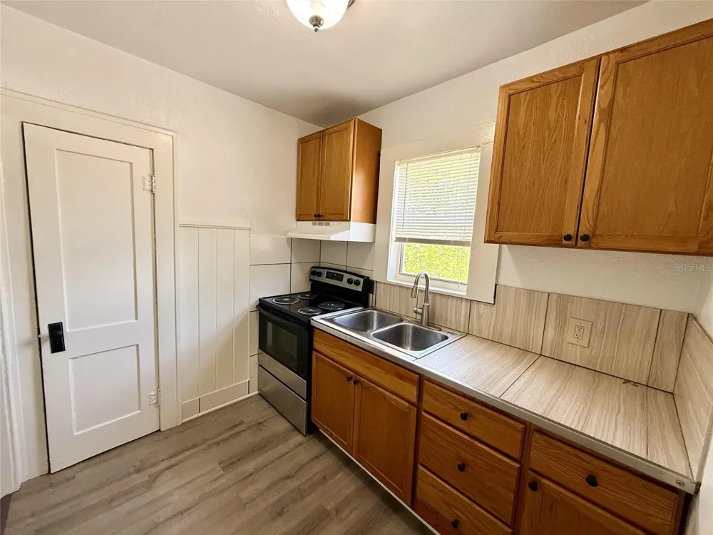 1135 HIGHLAND STREET #7 St Petersburg, FL 33701