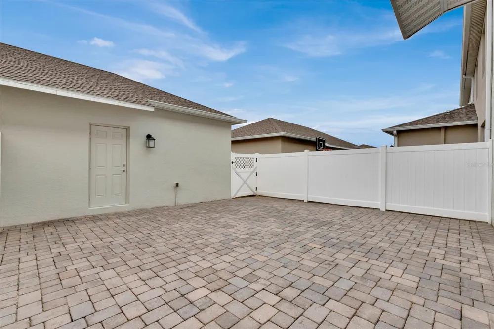 11048 SUSPENSE DRIVE Winter Garden, FL 34787
