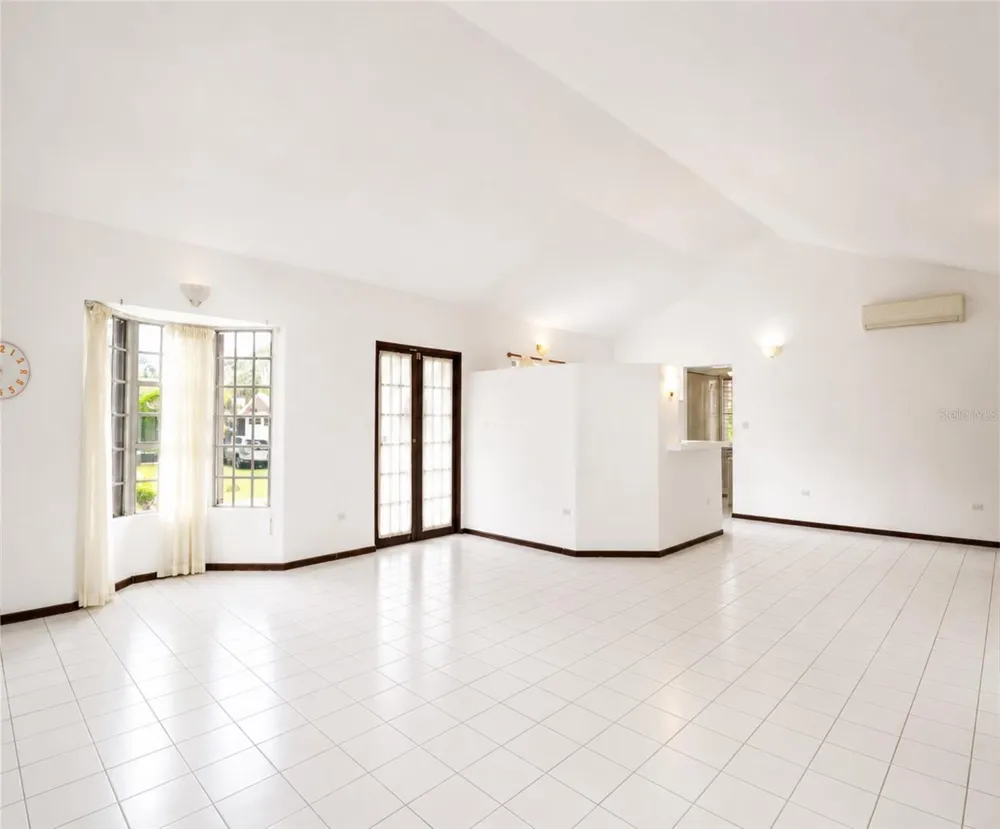 160 CAMINO DE LAS POMARROSAS URB. HACIENDA SABANERA Cidra, PR 00739
