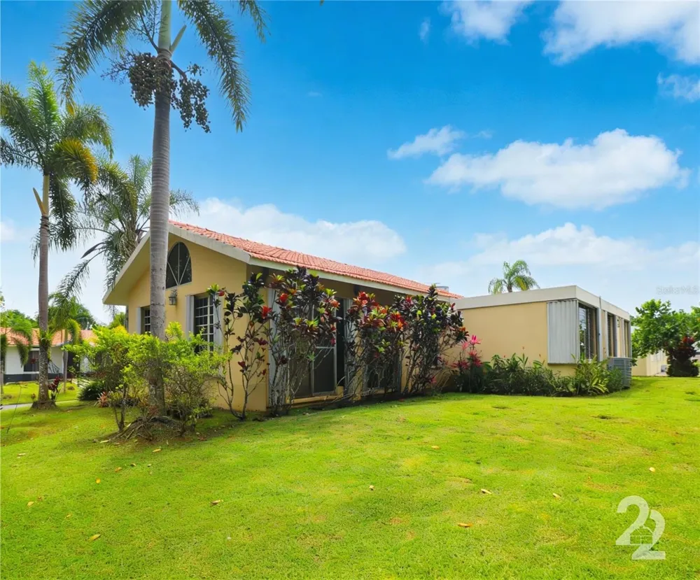 160 CAMINO DE LAS POMARROSAS URB. HACIENDA SABANERA Cidra, PR 00739