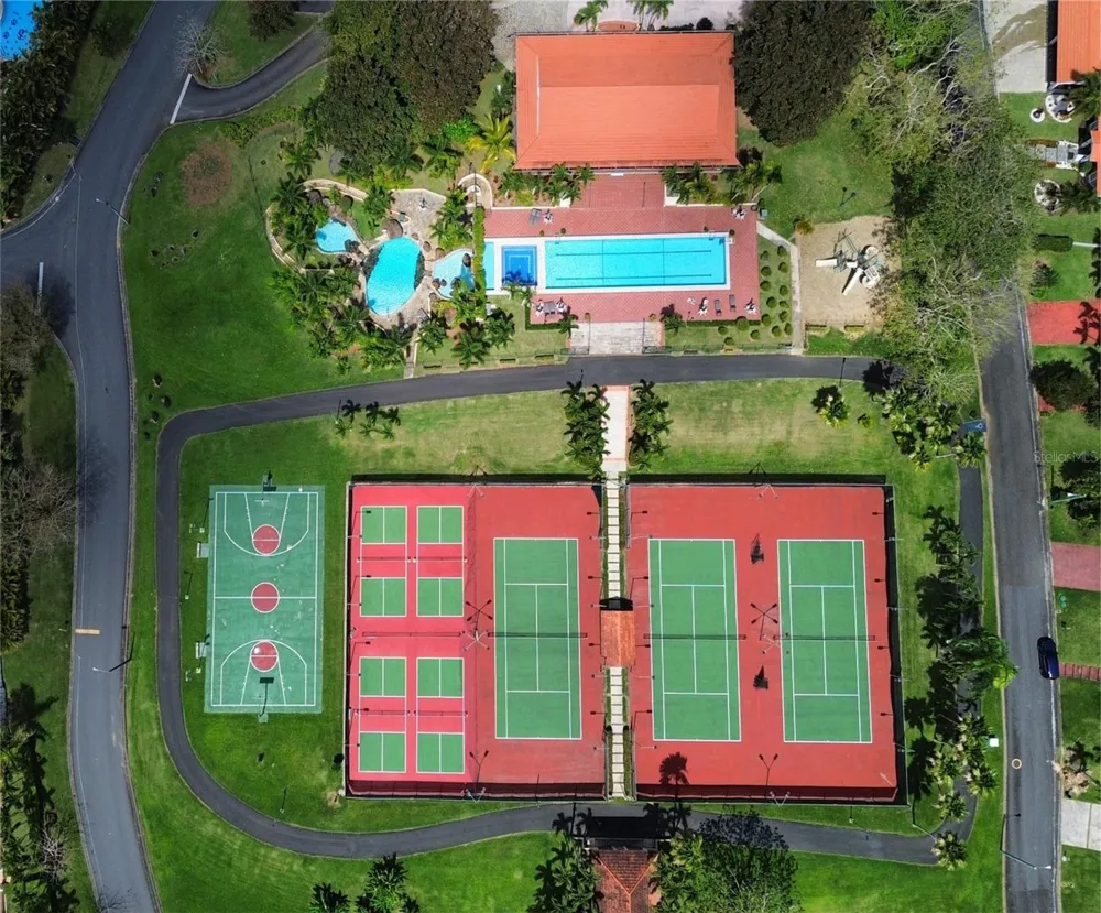 160 CAMINO DE LAS POMARROSAS URB. HACIENDA SABANERA Cidra, PR 00739