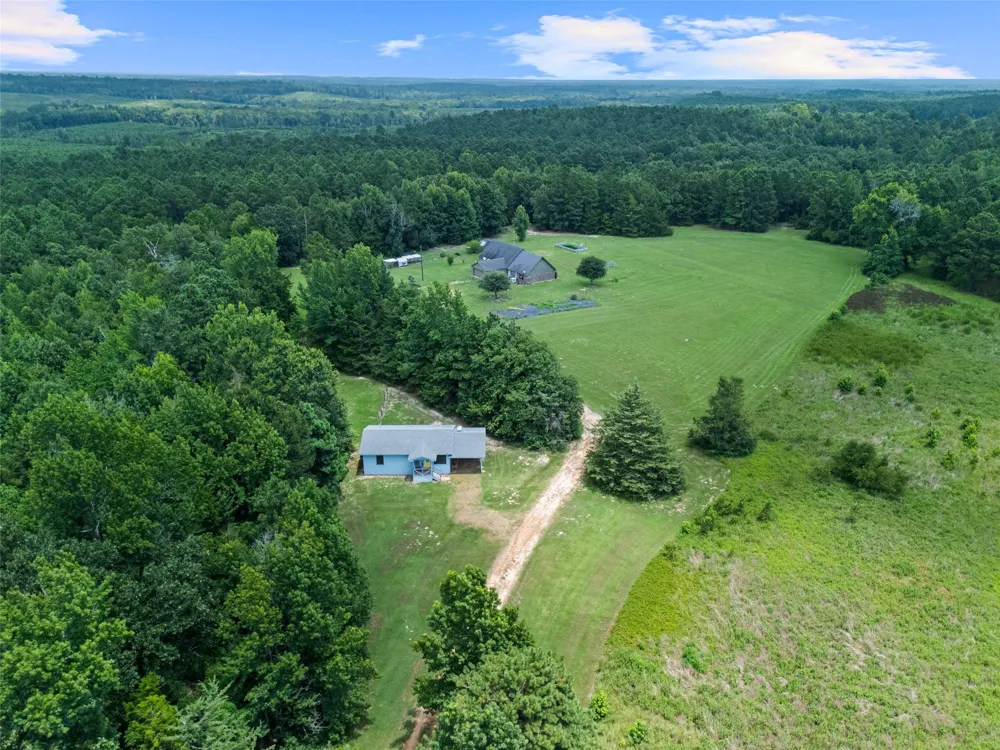2847 1764 ROAD Jefferson, TX 75657