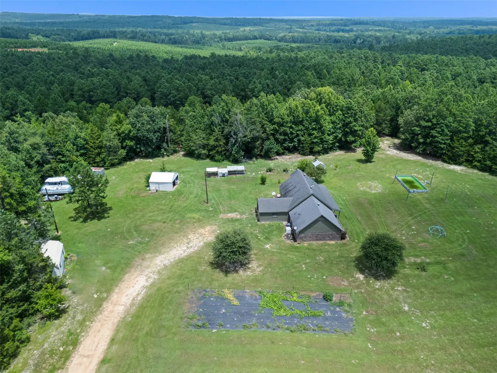 2847 1764 ROAD Jefferson, TX 75657