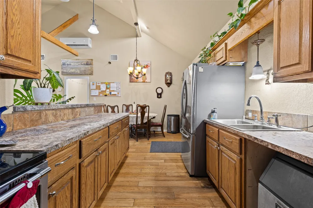 2847 1764 ROAD Jefferson, TX 75657