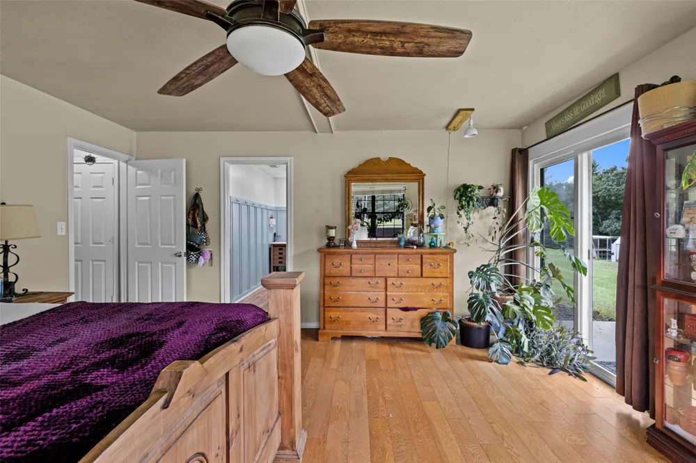 2847 1764 ROAD Jefferson, TX 75657
