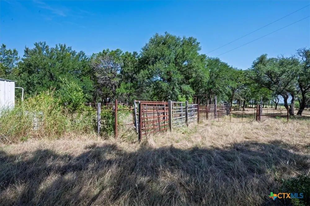 310 County Road 92 Purmela, TX 76566