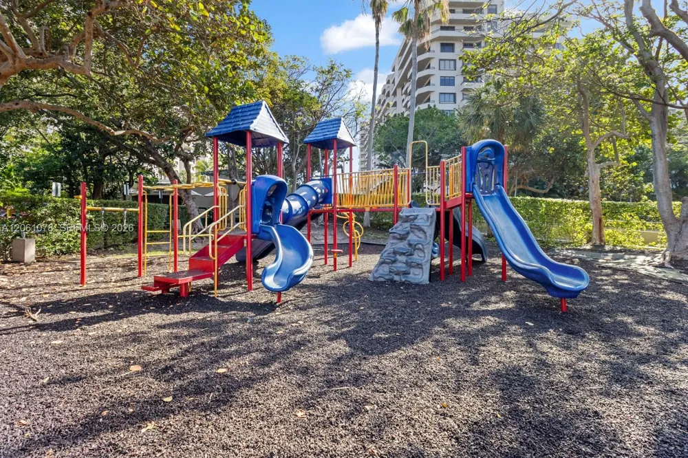 151 Crandon Blvd #127 Key Biscayne, FL 33149