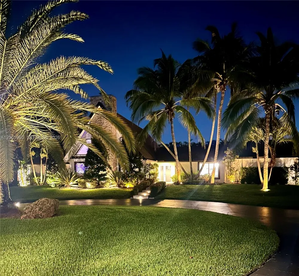 5011 Hawkhurst Ave Southwest Ranches, FL 33331