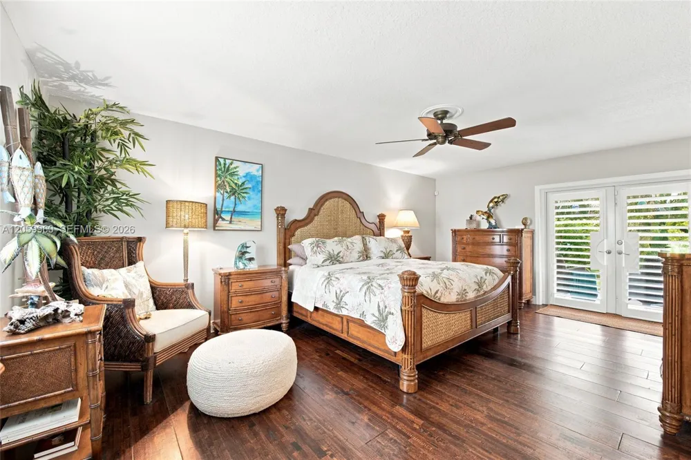 5011 Hawkhurst Ave Southwest Ranches, FL 33331
