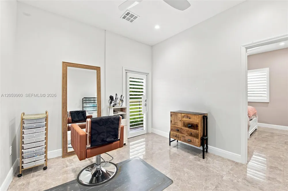 5011 Hawkhurst Ave Southwest Ranches, FL 33331