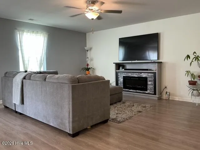 407 Mineral Spring Lane Fuquay Varina, NC 27526