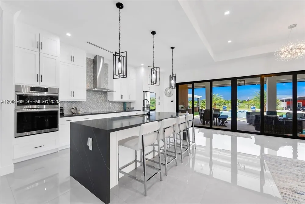 18261 SW 224th St Miami, FL 33170