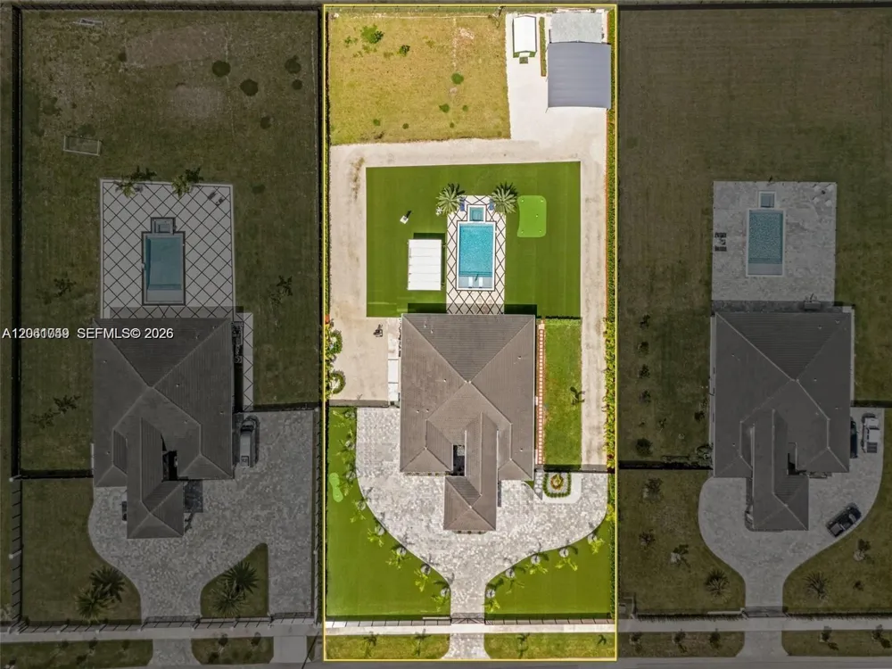 18261 SW 224th St Miami, FL 33170