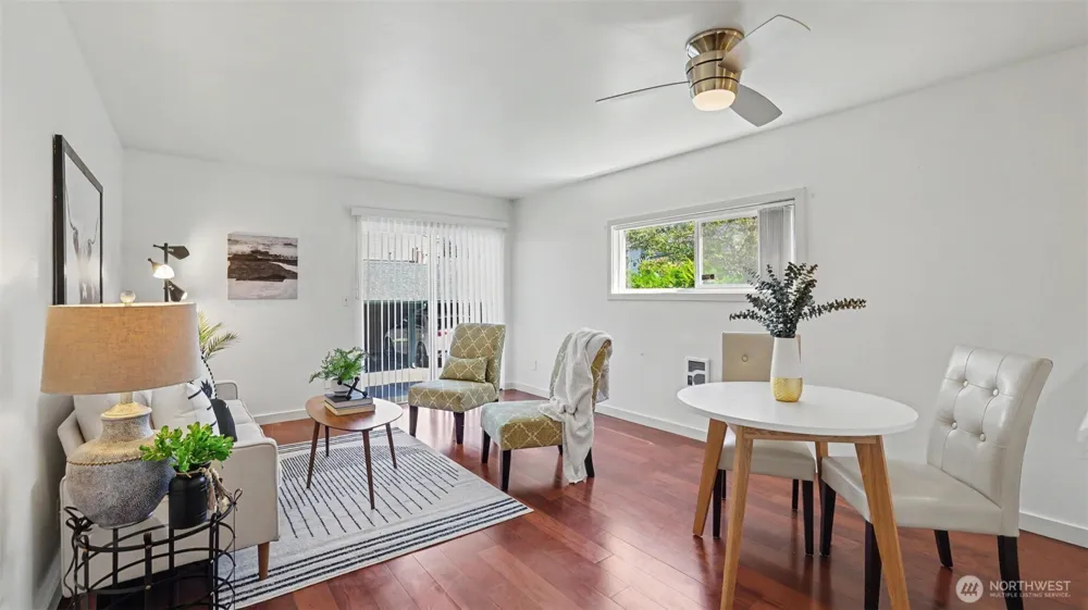 17431 Ambaum Boulevard S #D2 Burien, WA 98148