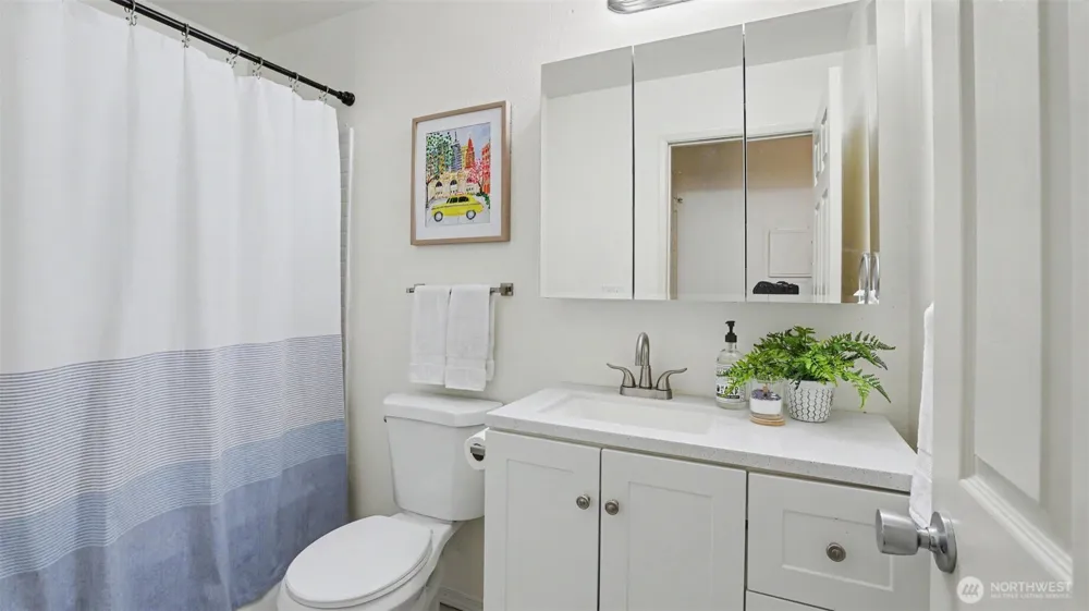 17431 Ambaum Boulevard S #D2 Burien, WA 98148