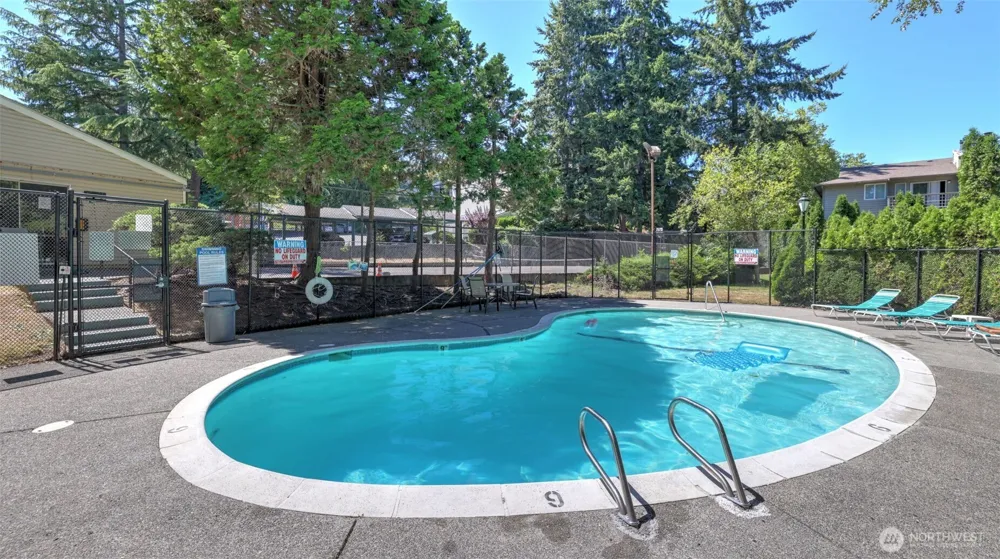 17431 Ambaum Boulevard S #D2 Burien, WA 98148