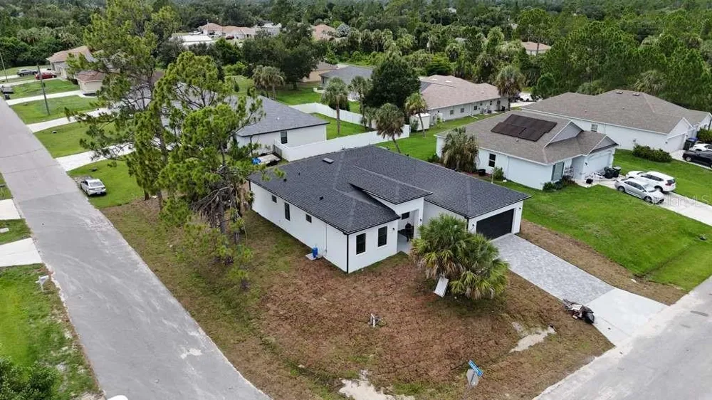 2227 SAYBROOK AVENUE North Port, FL 34286