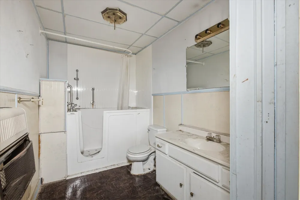 1626 Kennedy Street Bonham, TX 75418