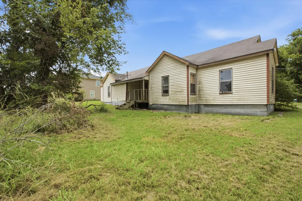 1626 Kennedy Street Bonham, TX 75418
