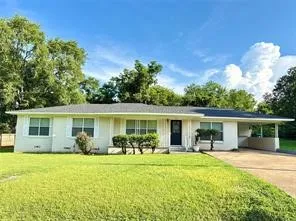 105 Calloway Hughes Springs, TX 75656