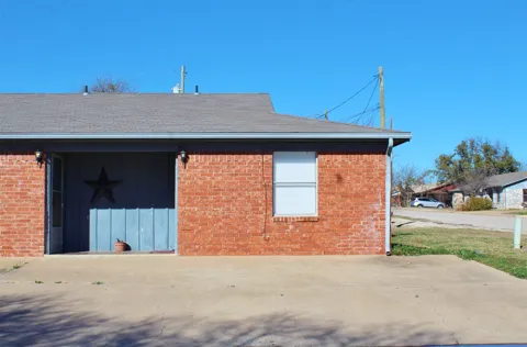 715 E 3rd Street #2