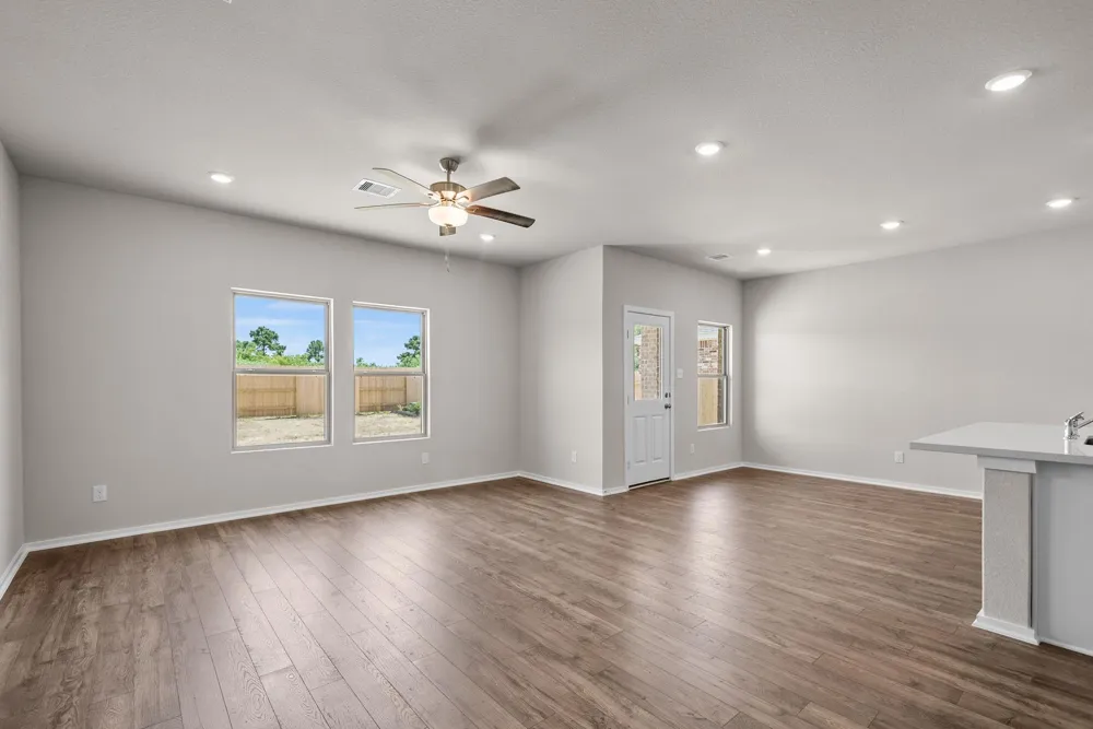 6722 Pebble Bluff Court Cove, TX 77523