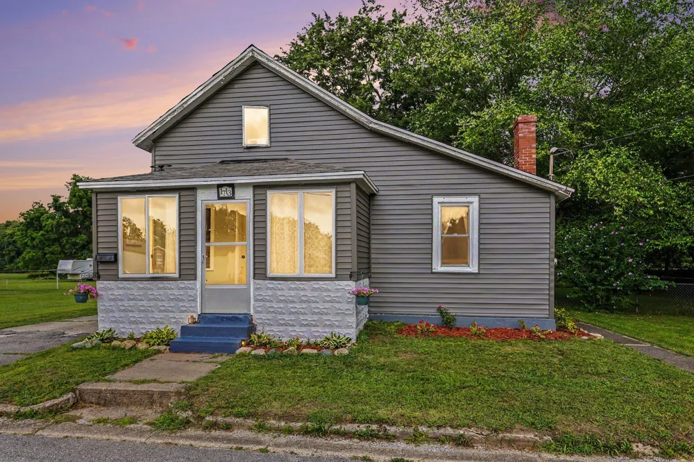 1713 12th Street Niles, MI 49120