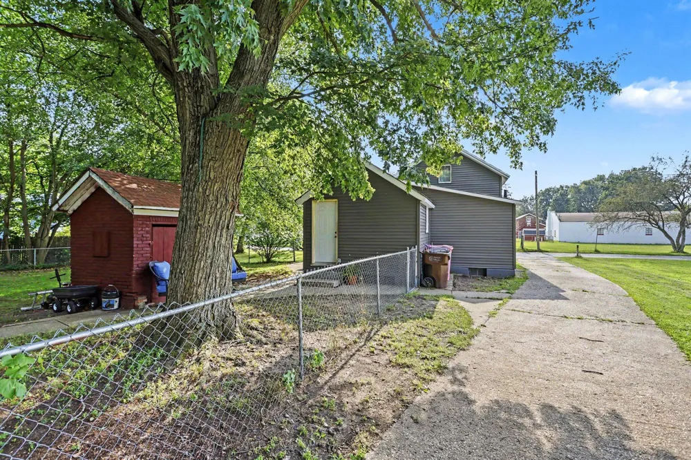 1713 12th Street Niles, MI 49120