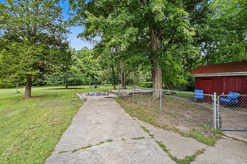 1713 12th Street Niles, MI 49120