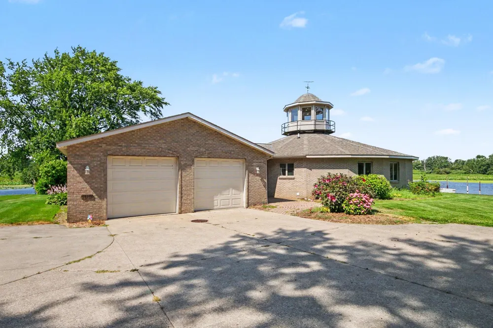 14418 Ott Lane Grand Haven, MI 49417