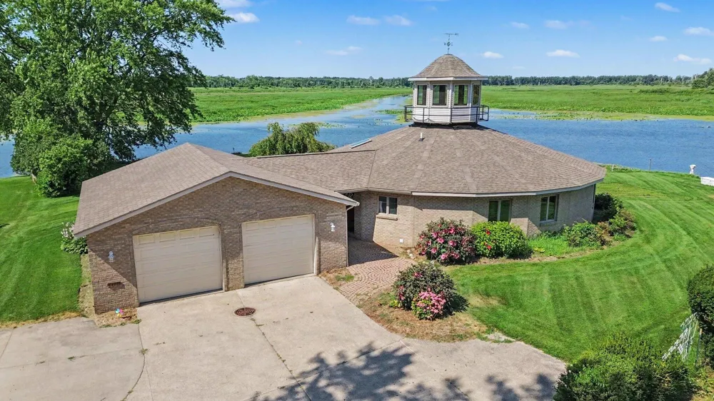 14418 Ott Lane Grand Haven, MI 49417
