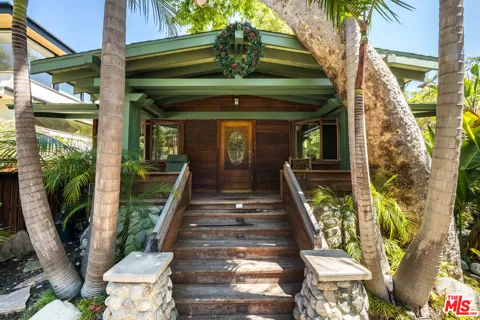 454 E Rustic Road
