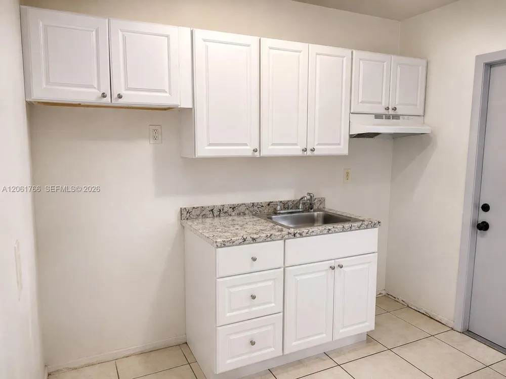 2181 NW 91st St #A Miami, FL 33147