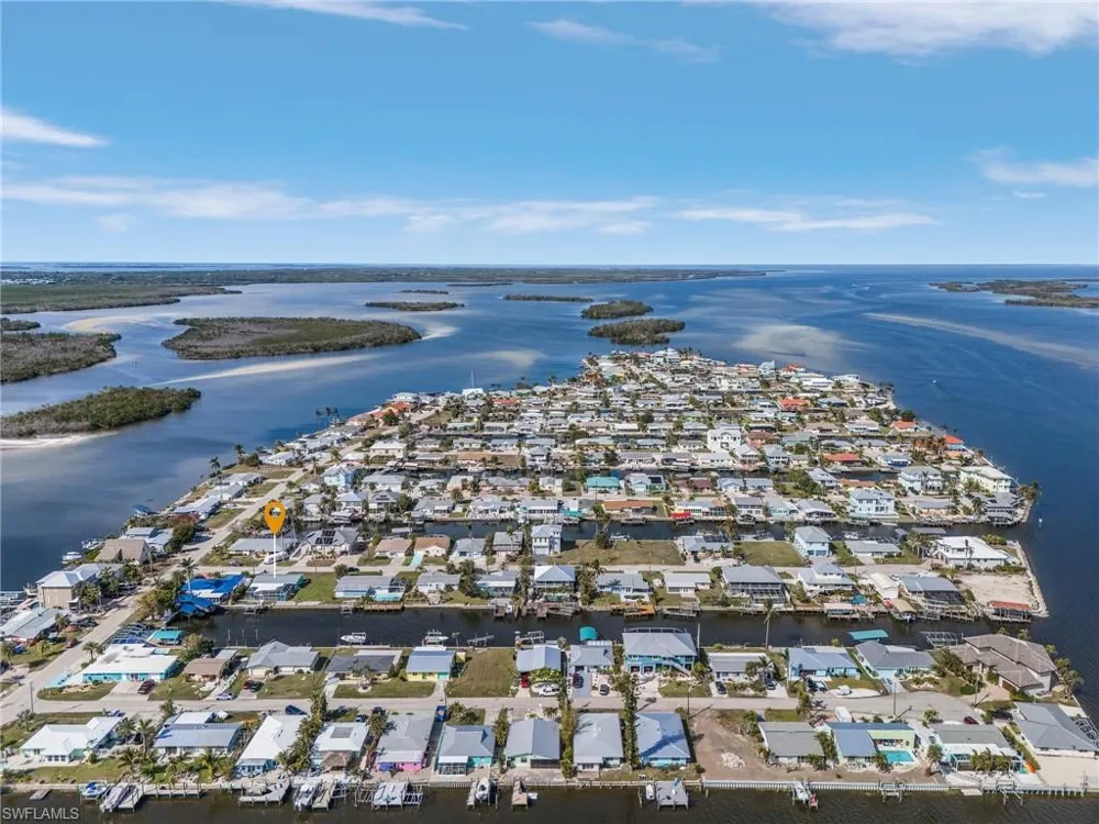 2709 Clyde Street Matlacha, FL 33993