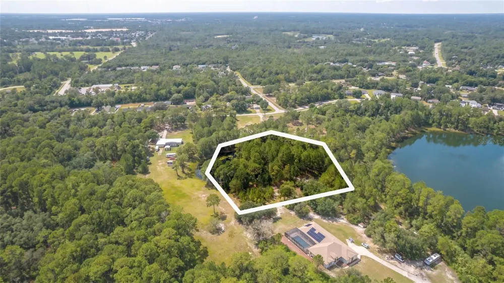 3106 SAINT JAMES AVENUE Deltona, FL 32738