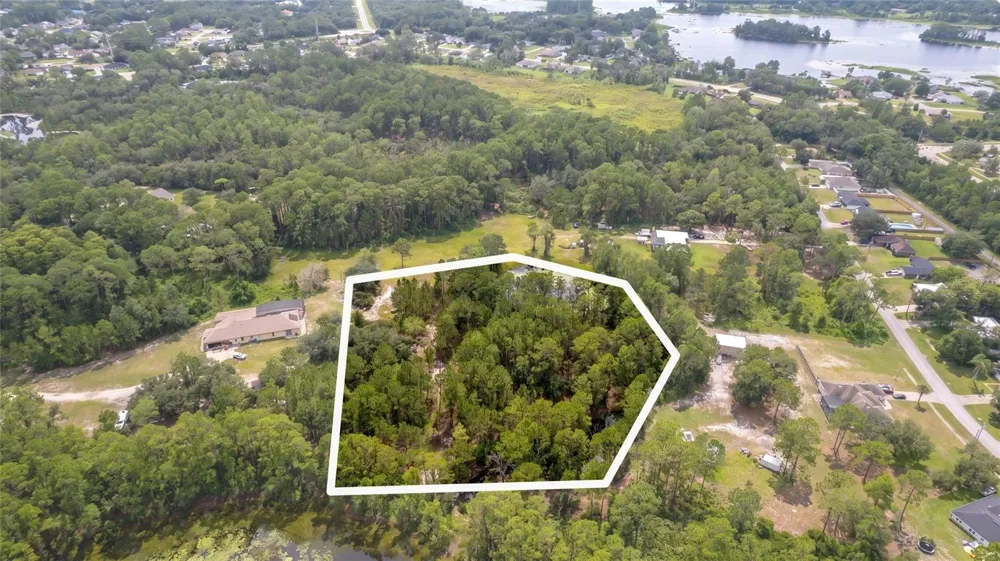 3106 SAINT JAMES AVENUE Deltona, FL 32738