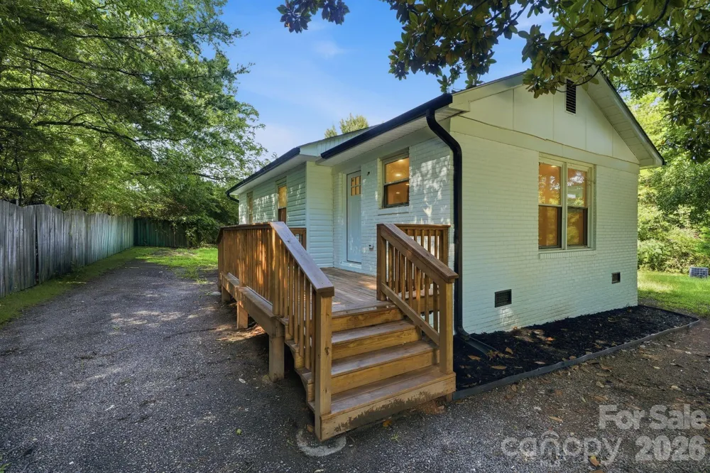 45680 Blackhawk Lane New London, NC 28127