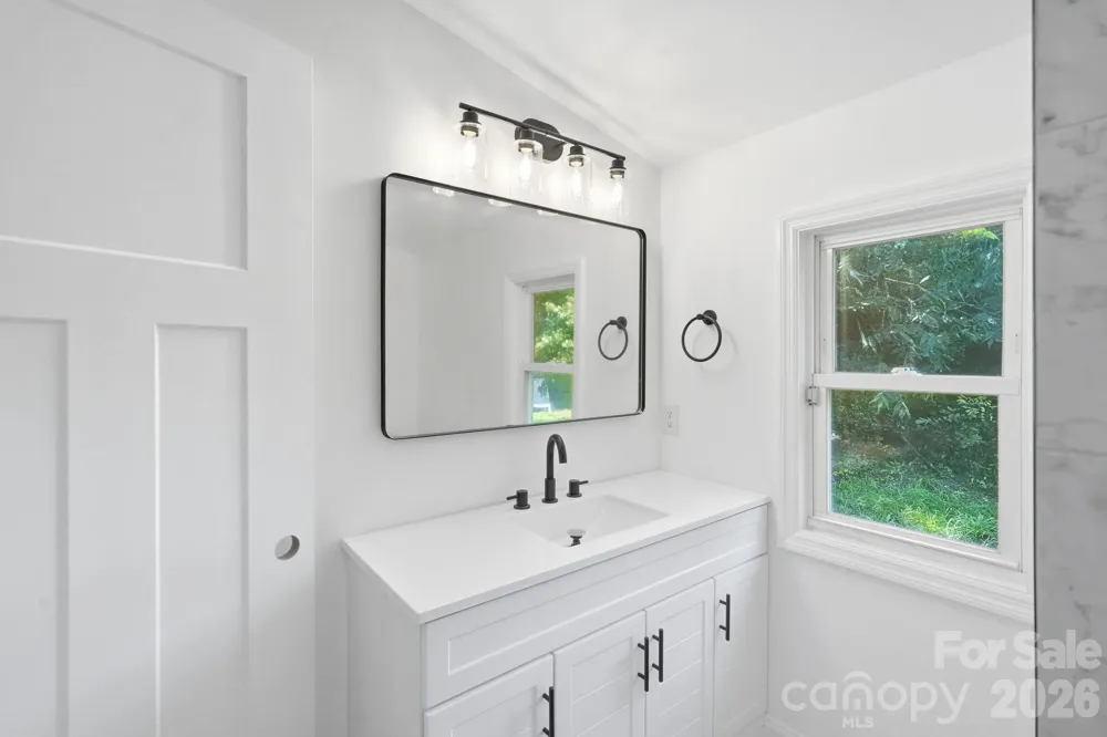 45680 Blackhawk Lane New London, NC 28127
