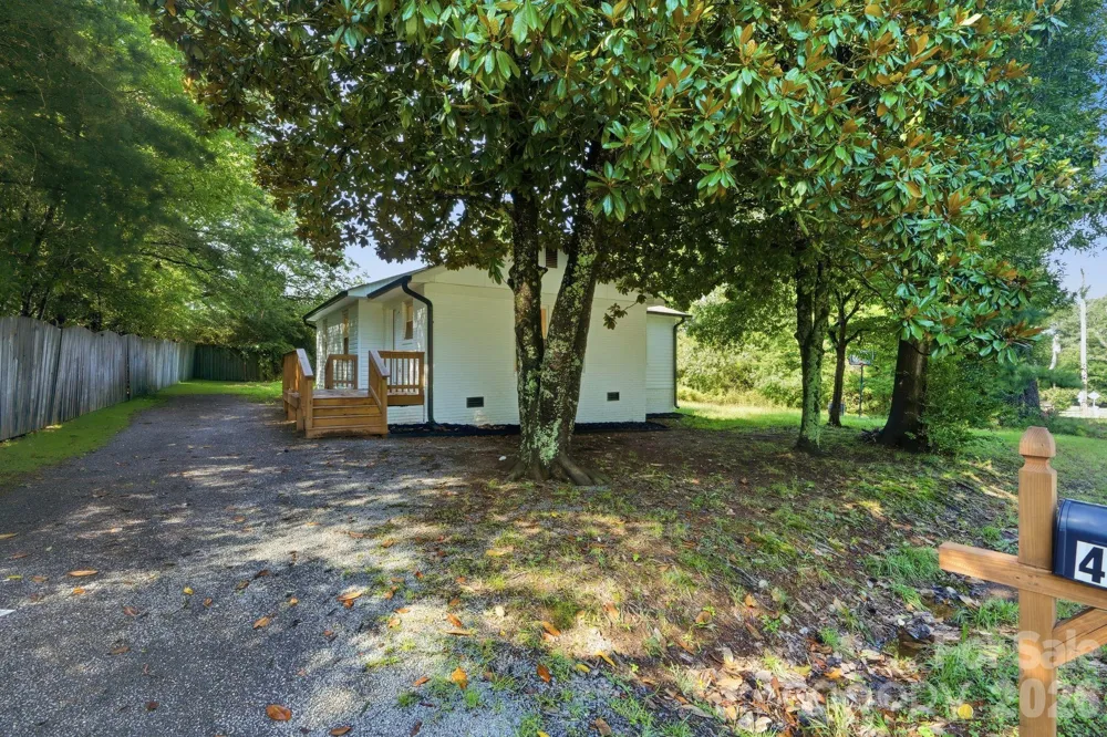 45680 Blackhawk Lane New London, NC 28127