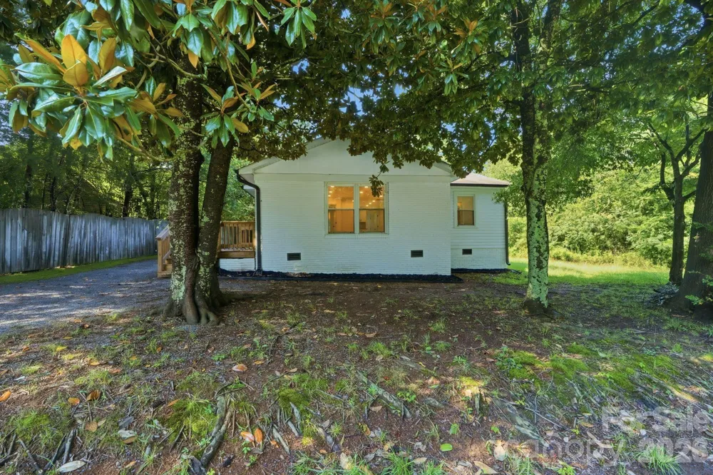 45680 Blackhawk Lane New London, NC 28127